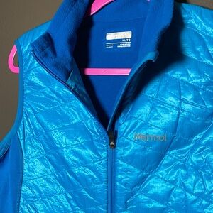 Marmot Womens Vibrant Teal-Turquoise Quilted Vest with Fuzzy Warm Zip Pockets